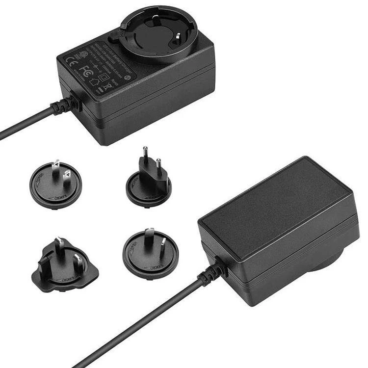 12V 2A vaihdettava virtalähde
