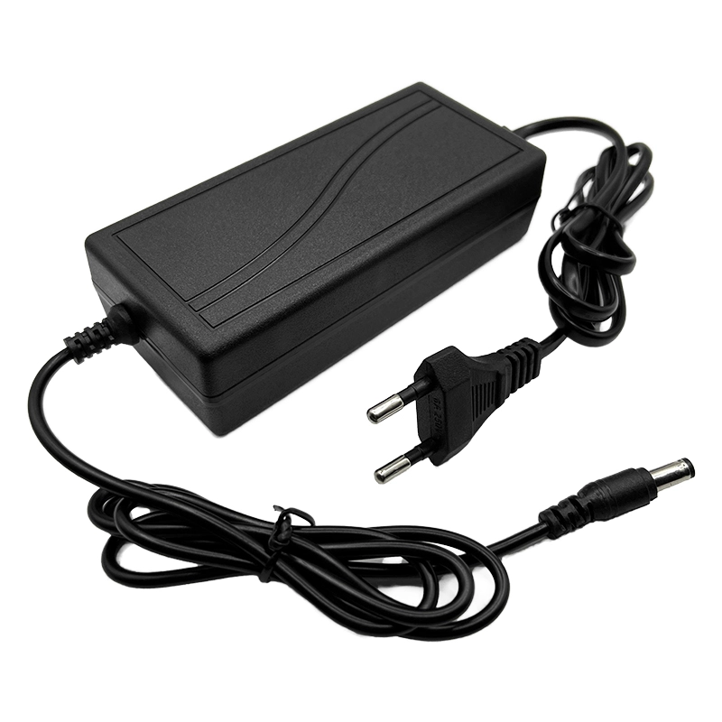 12V 3A pöytävirtalähde