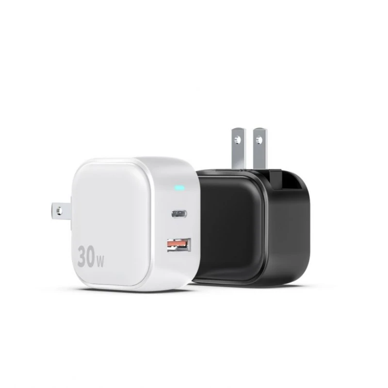 30WPD-pikalaturi USB-A:lla ja USB-C:llä