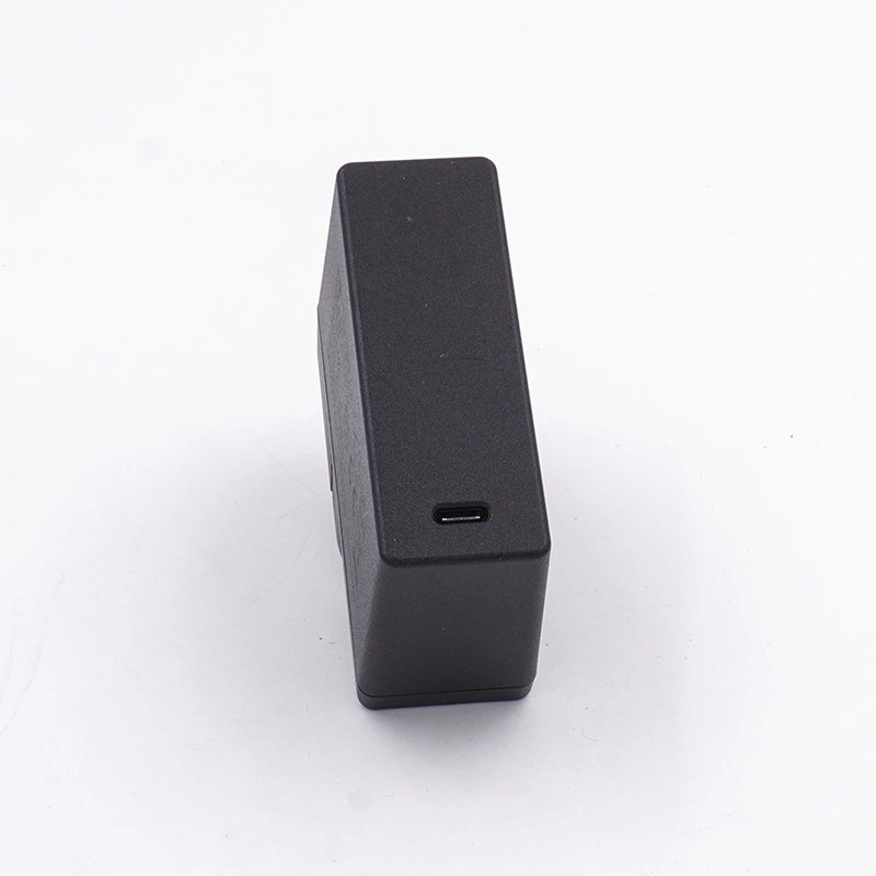 9V 3A vaihdettava virtalähde USB C -porteilla